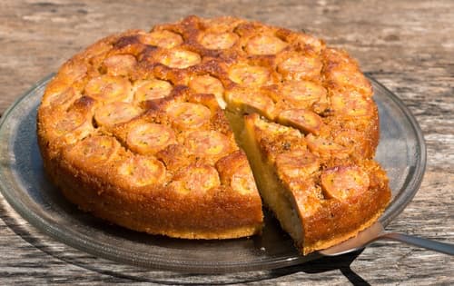 Get Grandma's collection of upside down cake recipes. Experience the classic flavors: banana, peach, pineapple, apple, cherry, peanut butter, and more.