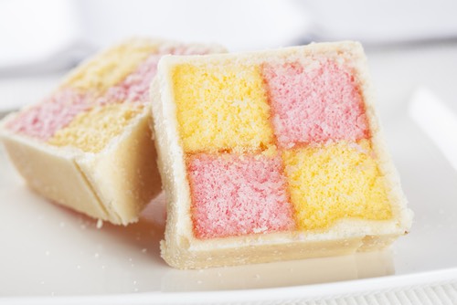 https://www.homemade-dessert-recipes.com/images/battenberg-cake-slices.jpg
