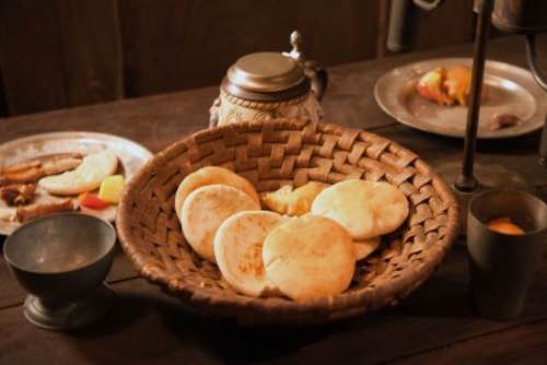 Renaissance Biscuit Recipes - Make Delicious 17th Century Cookies