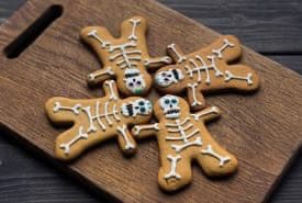 Halloween Gingerbread Skeleton Cookies