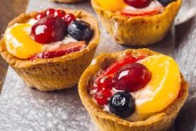 Sweet French-Style Fruit Tarts