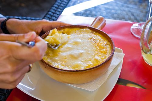 Grandma's old fashioned cornmeal pudding recipes have been popular in North America for generations, especially in the Old South. Enjoy wholesome puddings.