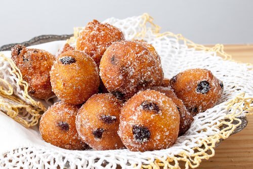 Get this Italian castagnole recipe and make fried dough balls, known as Carnival Cakes. Also, Cassateddi di Ricotta with its unbeatable Old World taste.