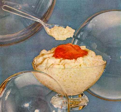 Get Grandma's old fashioned tapioca pudding recipes and make desserts to tempt your taste buds. Enjoy tapioca puddings made with apple, strawberry, or peach.