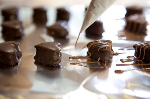 Learn how to make homemade chocolates and hand-dipped bon bons that will melt-in-your-mouth. Complete with Grandma's favorite fondant and chocolates recipes.