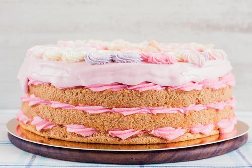 Get Grandma's old fashioned cream cake recipes and make multi-layer Victoria sponge cakes with thick, creamy fillings. You'll relish every forkful.