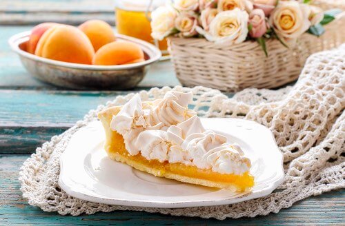 Get Grandma's old fashioned peach pie recipes. You will love these easy-to-make homemade fruit pies with their old time, country-kitchen peachy taste.