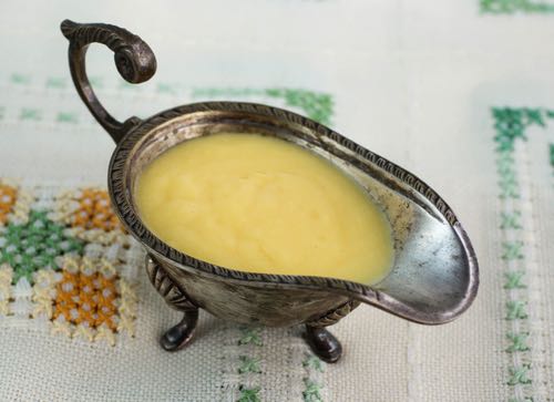 Get historical Renaissance custard recipes to make thick rich custards decorated with almonds, candied peel, or preserved fruits. Enjoy a delicious sweetmeat.