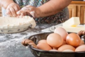 Making a Lard Pie Crust