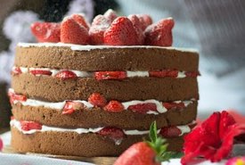 Old fashioned 4 Layer Strawberry Cake