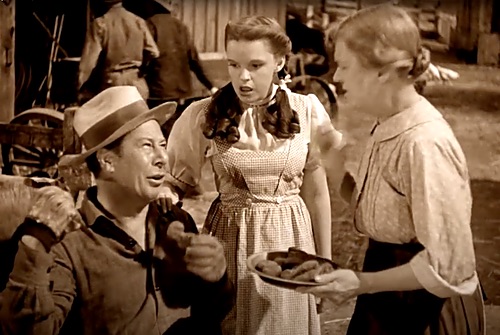 Aunt Em Passes a Plate of Crullers in Wizard of Oz